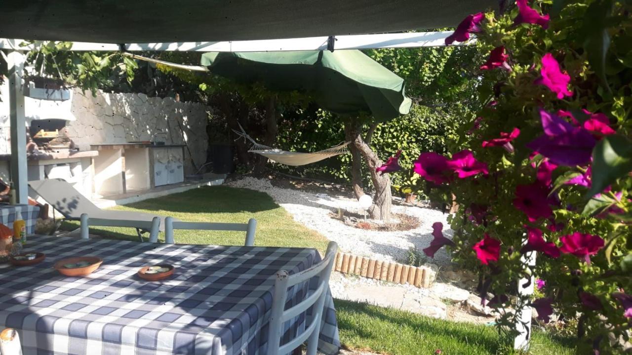Bed and Breakfast Nonna Dora Muros Экстерьер фото